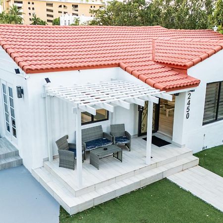 Luxury Retreat 3B ,2Ba Pool , Coral Gables Center Villa Маями Екстериор снимка