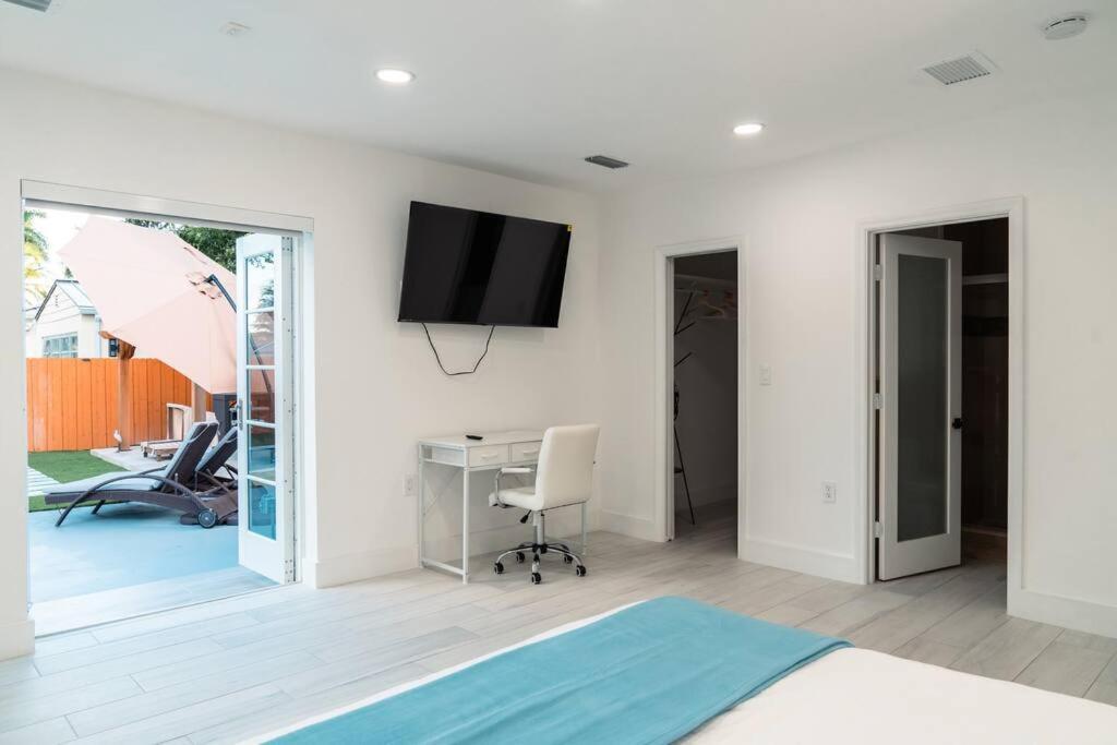 Luxury Retreat 3B ,2Ba Pool , Coral Gables Center Villa Маями Екстериор снимка