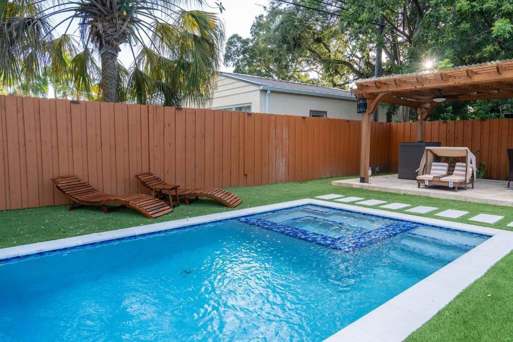 Luxury Retreat 3B ,2Ba Pool , Coral Gables Center Villa Маями Екстериор снимка
