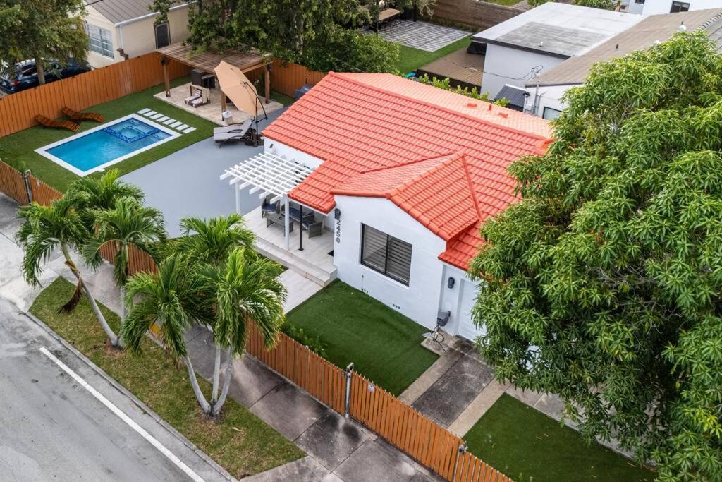 Luxury Retreat 3B ,2Ba Pool , Coral Gables Center Villa Маями Екстериор снимка