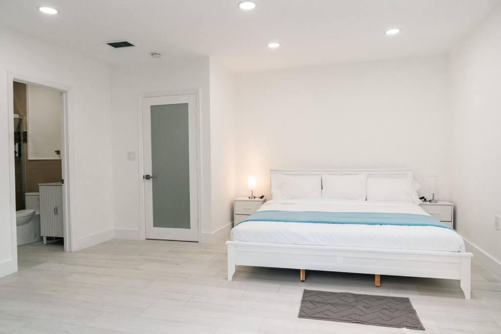 Luxury Retreat 3B ,2Ba Pool , Coral Gables Center Villa Маями Екстериор снимка