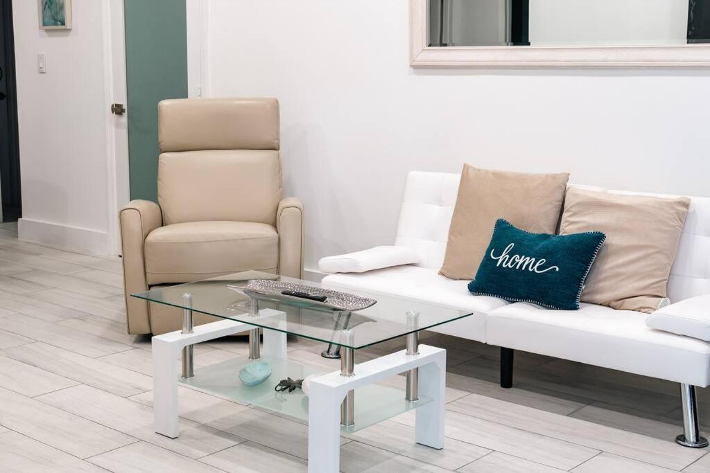 Luxury Retreat 3B ,2Ba Pool , Coral Gables Center Villa Маями Екстериор снимка