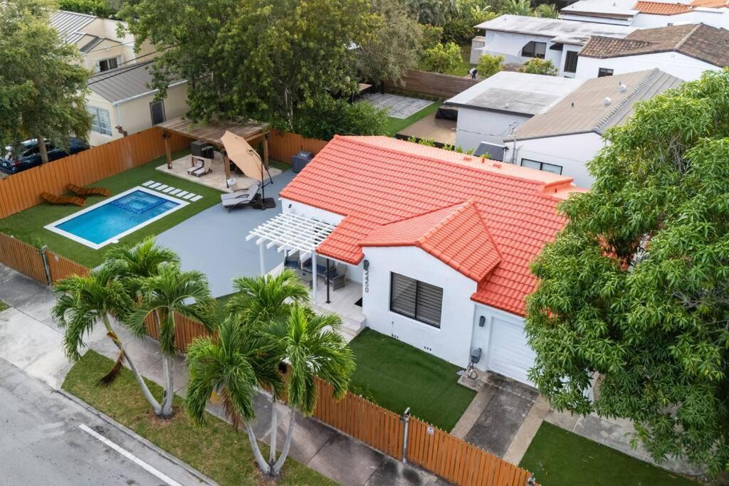 Luxury Retreat 3B ,2Ba Pool , Coral Gables Center Villa Маями Екстериор снимка
