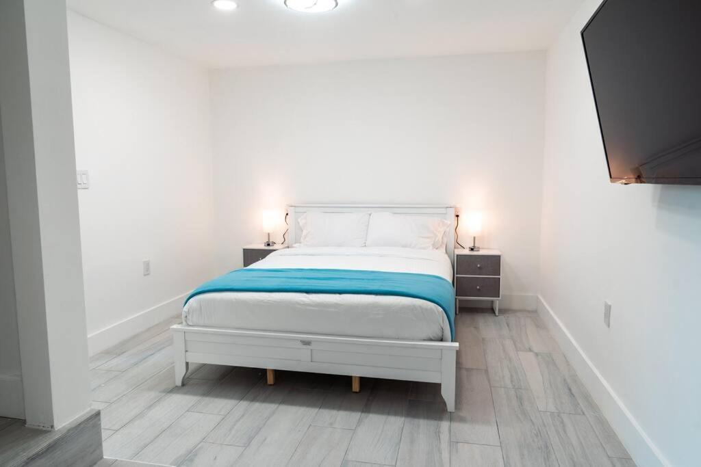 Luxury Retreat 3B ,2Ba Pool , Coral Gables Center Villa Маями Екстериор снимка