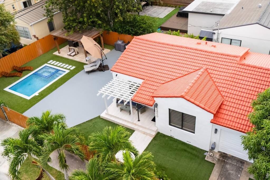 Luxury Retreat 3B ,2Ba Pool , Coral Gables Center Villa Маями Екстериор снимка
