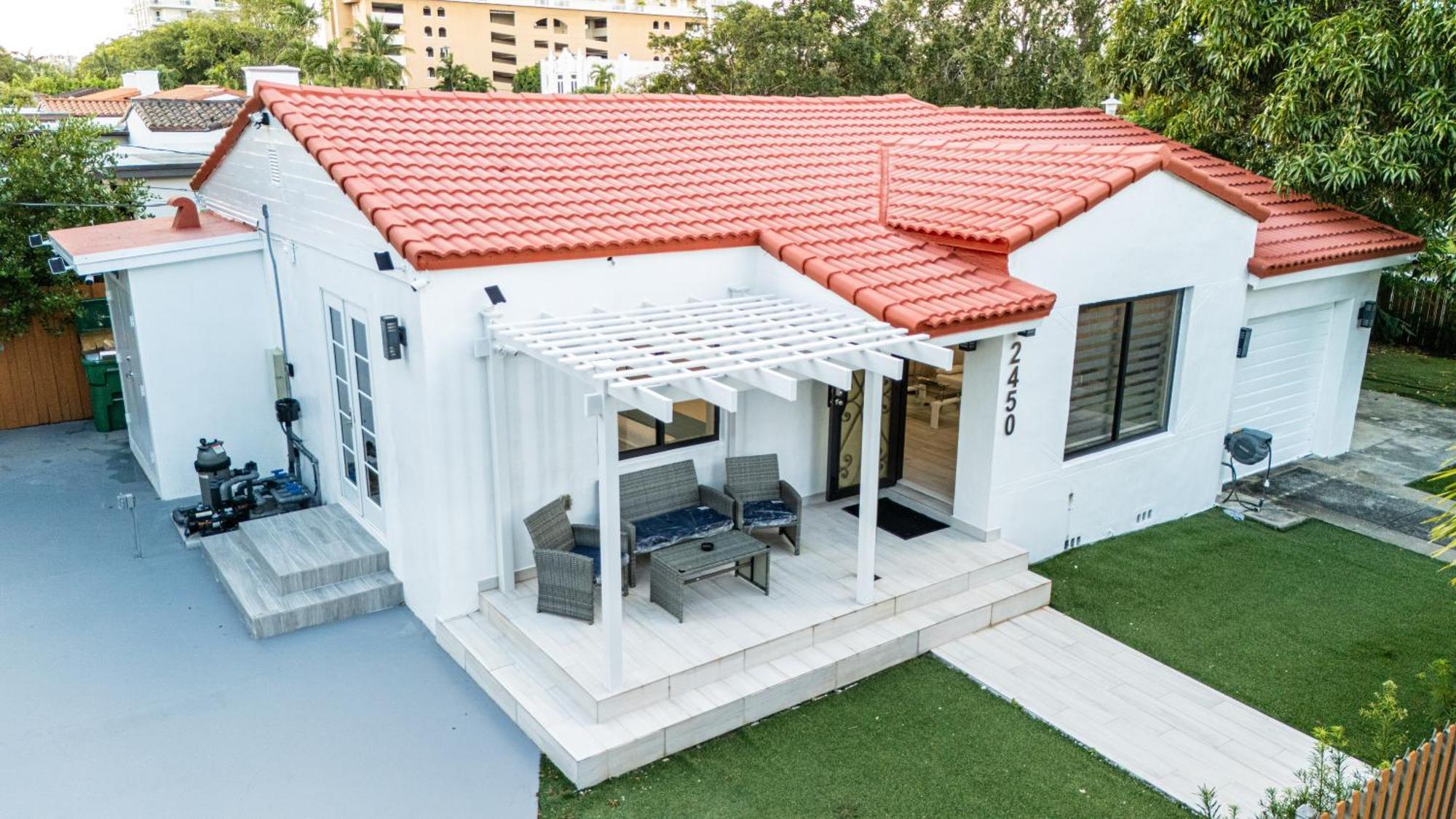 Luxury Retreat 3B ,2Ba Pool , Coral Gables Center Villa Маями Екстериор снимка