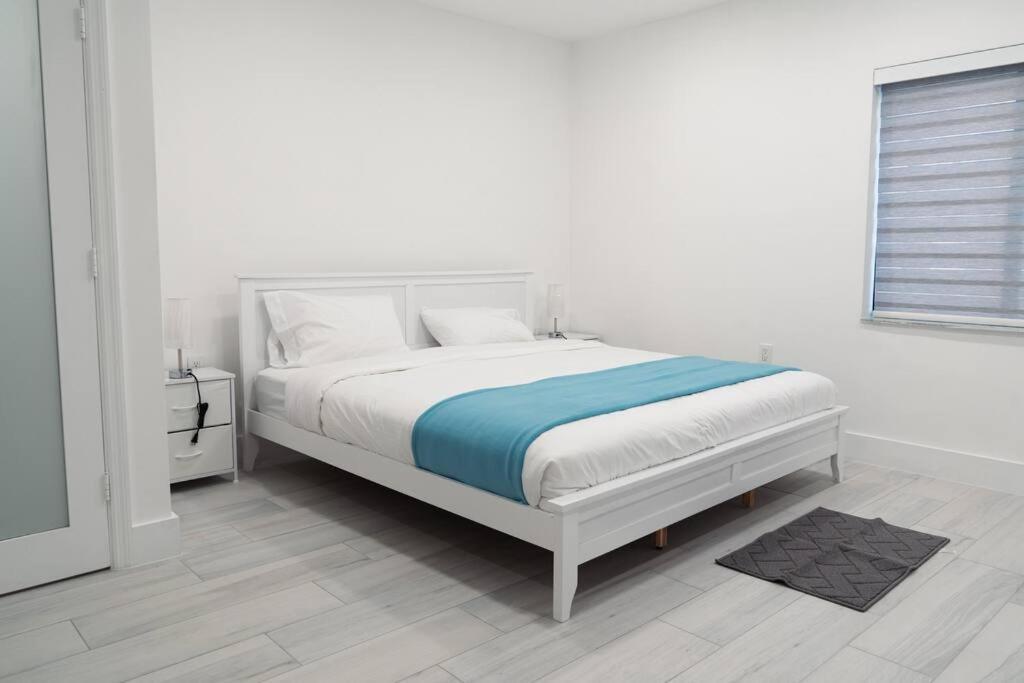 Luxury Retreat 3B ,2Ba Pool , Coral Gables Center Villa Маями Екстериор снимка