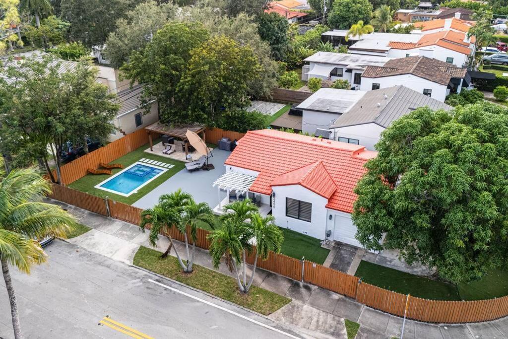Luxury Retreat 3B ,2Ba Pool , Coral Gables Center Villa Маями Екстериор снимка